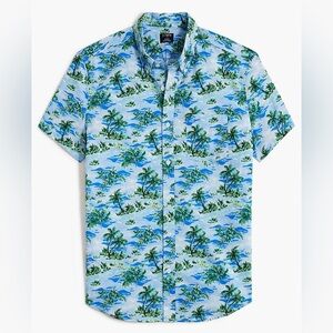 J.Crew Printed short-sleeve slim flex washed casual shirt. Size M